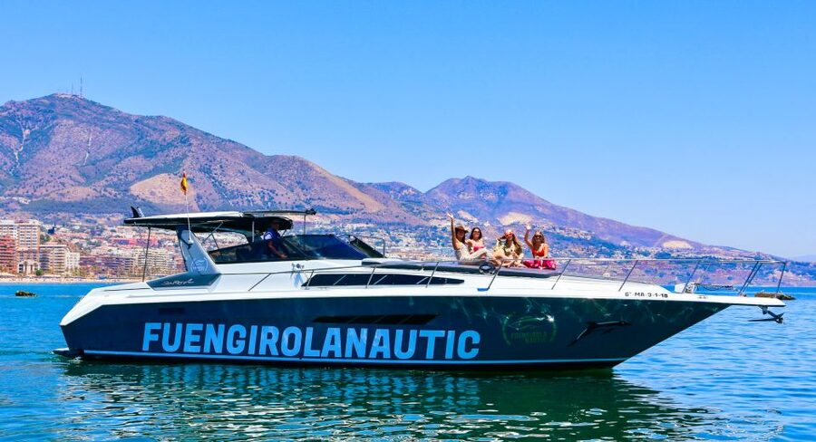 Fuengirola: Dolphin Watching by Yacht with Snacks and Drinks - Snacks, cava, and an easygoing onboard mood