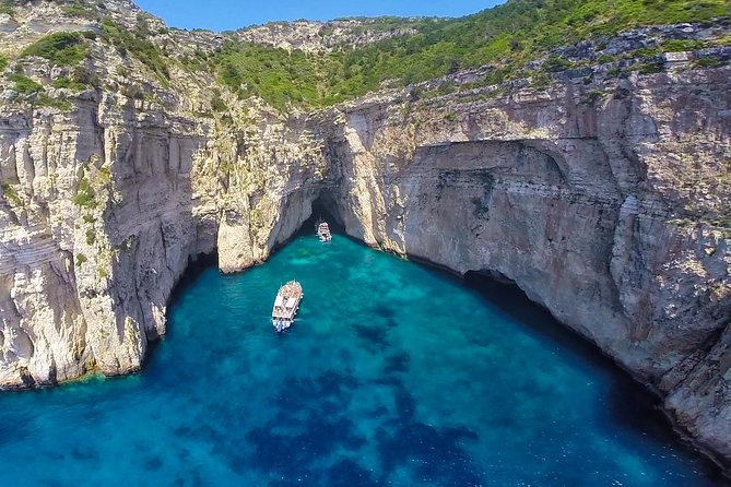 Full-Day Boat Tour of Paxos Antipaxos Blue Caves from Corfu - What the boat is really like