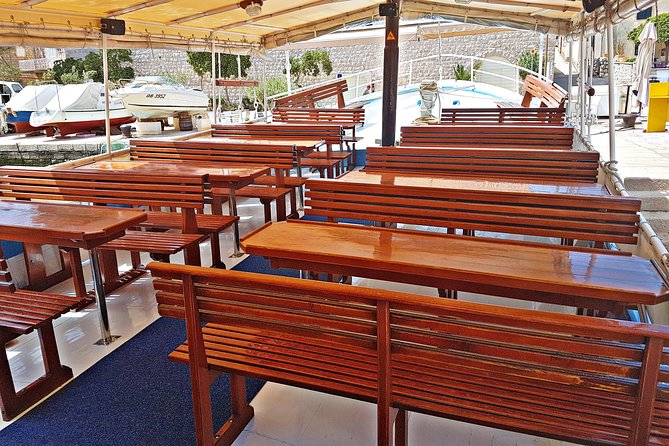 Full-Day Dubrovnik Elaphite Islands Cruise with Lunch and Drinks - The open bar changes the mood of the boat