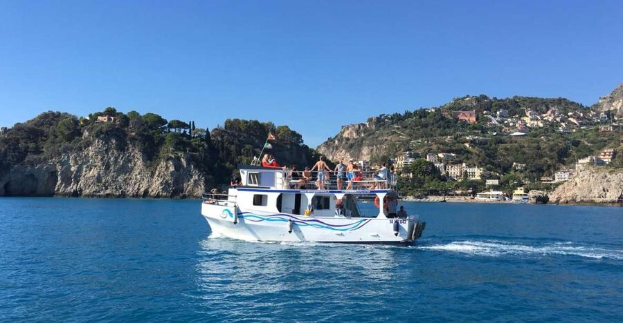 Giardini Naxos: Boat Trip Isola Bella with Snorkeling - One hour at the Isola Bella marine reserve