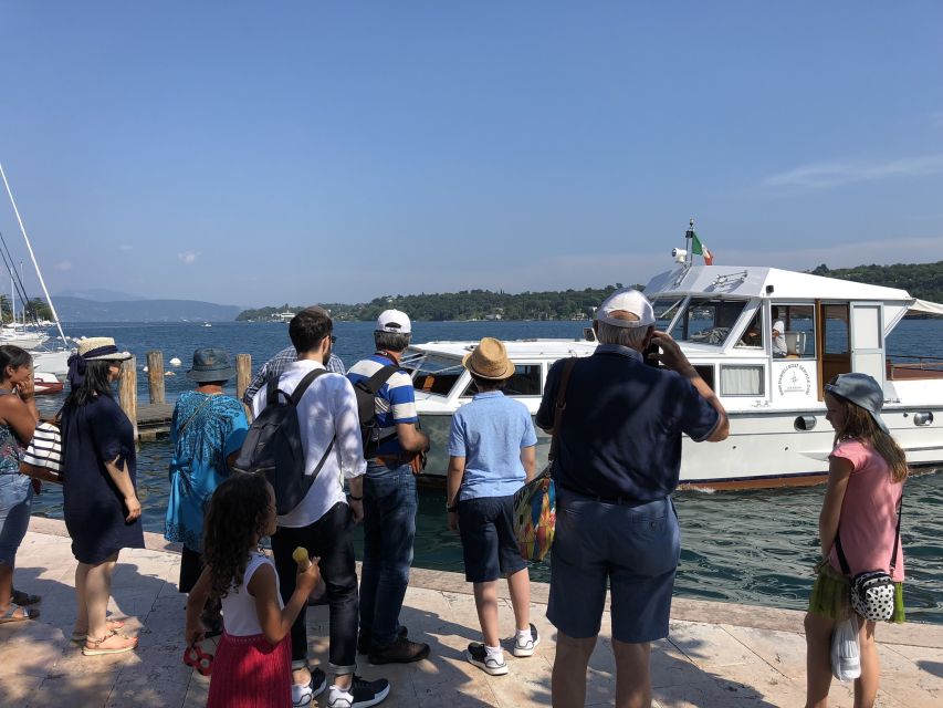 Guided Boat Cruise to Sirmione from Garda/Bardolino - The crossing from Bardolino toward Sirmione