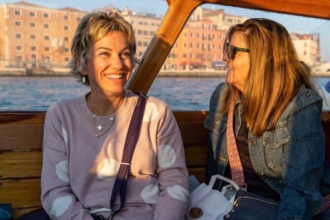 Half Day Murano and Burano Island Tour by Private Boat - What the guides add to the day