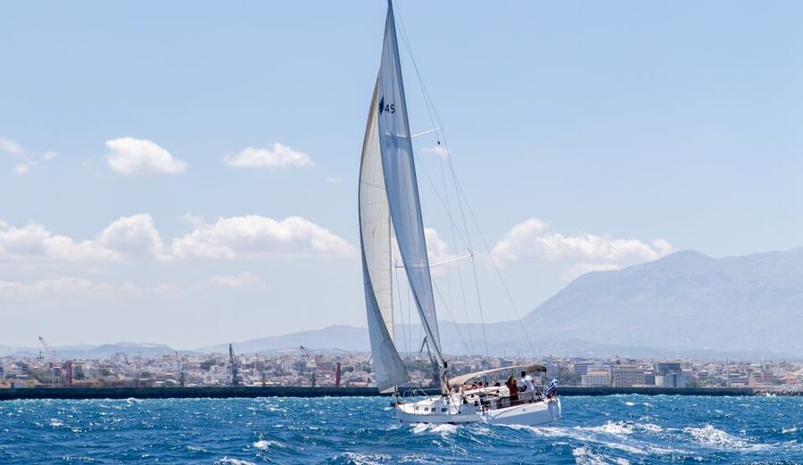 Heraklion: Private Half-Day Sailing Trip to Dia Island - Swimming and snorkeling in Saint George Bay