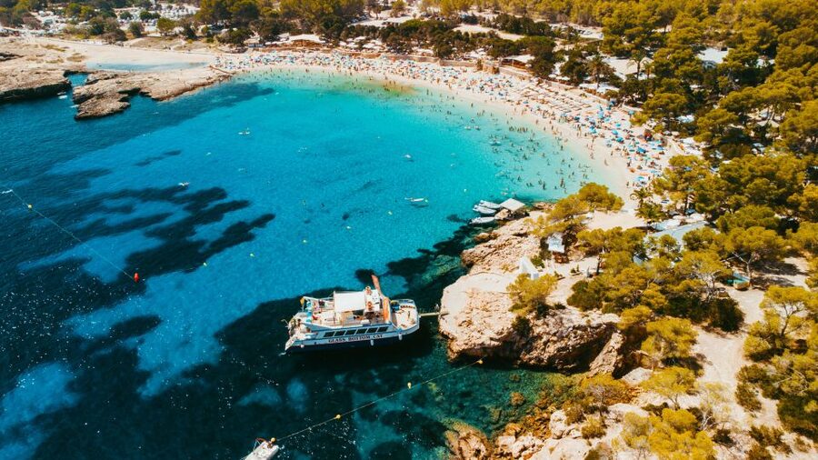 Ibiza: Beach Hopping Cruise w/ Paddleboard, Food, & Drinks - The crew and the feel on board
