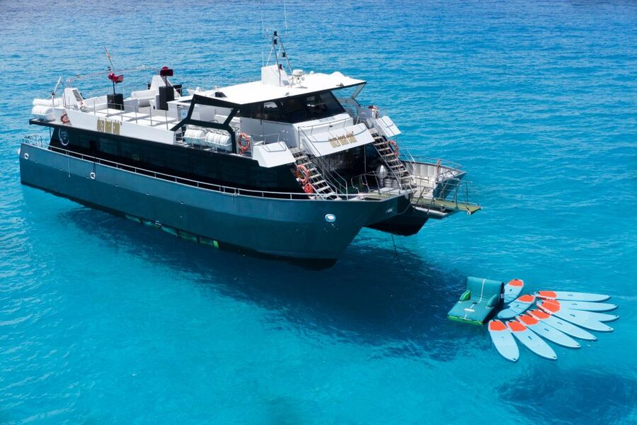 Ibiza: Formentera Sunset Boat Part with Drinks and Food - Sunset at Sol d’en Sera