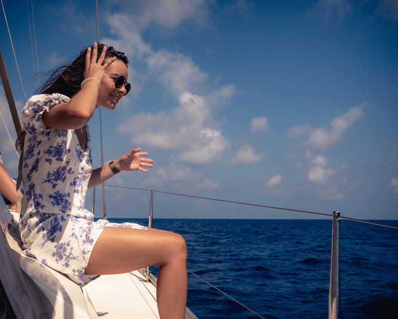 Ibiza: Midday or Sunset Sailing with Snacks and Open Bar - Optional extras for a celebration