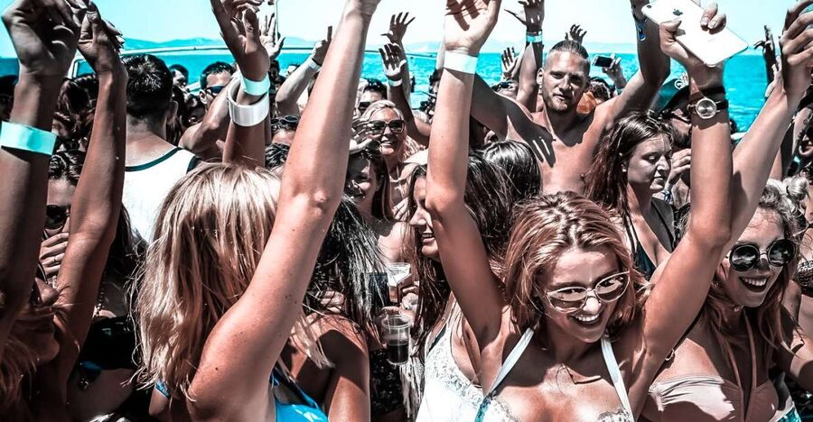 Ibiza: Sunset Boat Party at Ibiza Boat Club with Open Bar - Along Ibiza’s Coast with the DJ