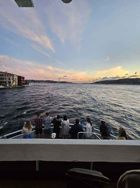 Istanbul Bosphorus: 3-Hour Day Cruise's with Asian Side Stop - What the $11 price really buys you