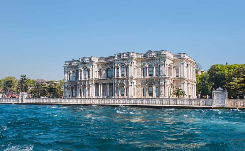 Istanbul: Bosphorus Cruise, Golden Horn, & Pierre Loti Hill - The Bosphorus cruise between Europe and Asia
