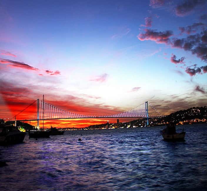 Istanbul: Bosphorus Cruise Morning or Sunset Boat Tour - Beylerbeyi Palace and the Asian shore