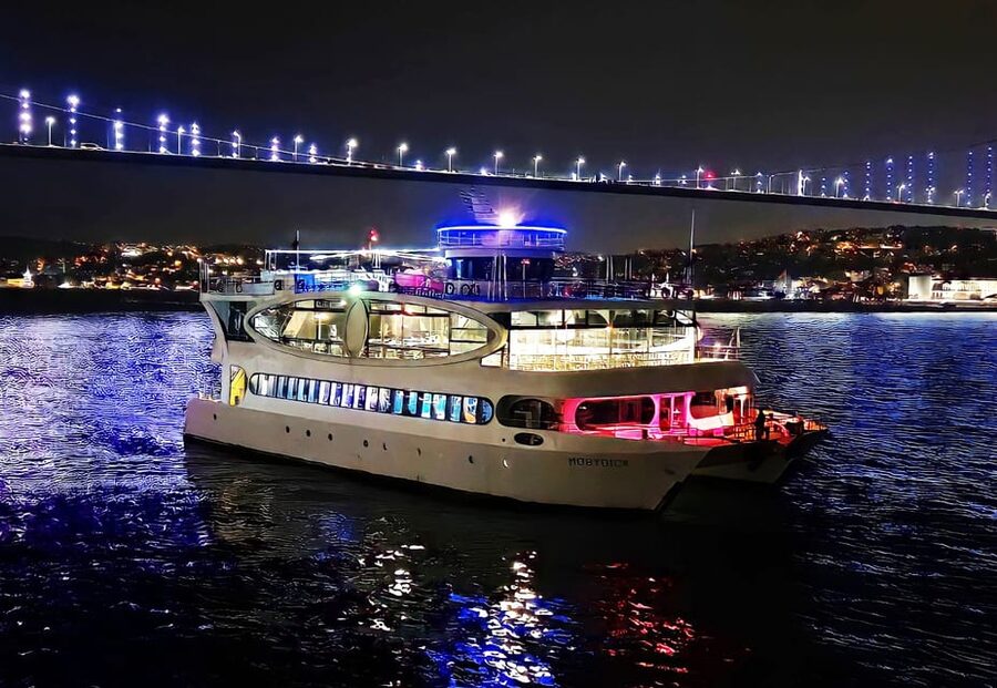 Istanbul: Bosphorus Cruise with Dinner Show - Starting at Kabatas or Taking Hotel Pickup