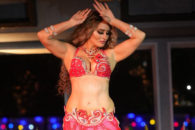 Istanbul Bosphorus Dinner Cruise: Live Folk Dance & DJ Experience - Why a night on the Bosphorus works so well