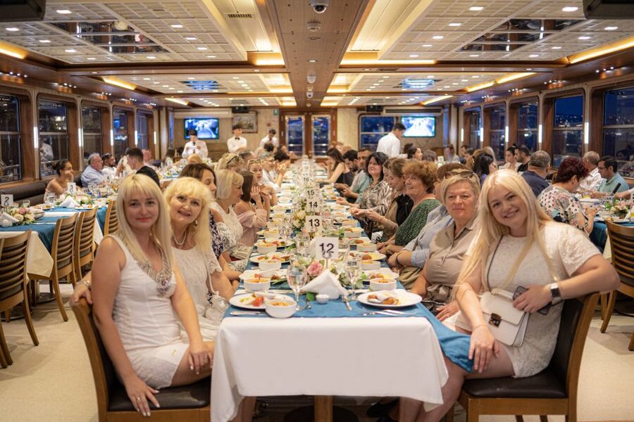 Istanbul: Bosphorus Dinner Cruise & Turkish Night Show - Should you book it?