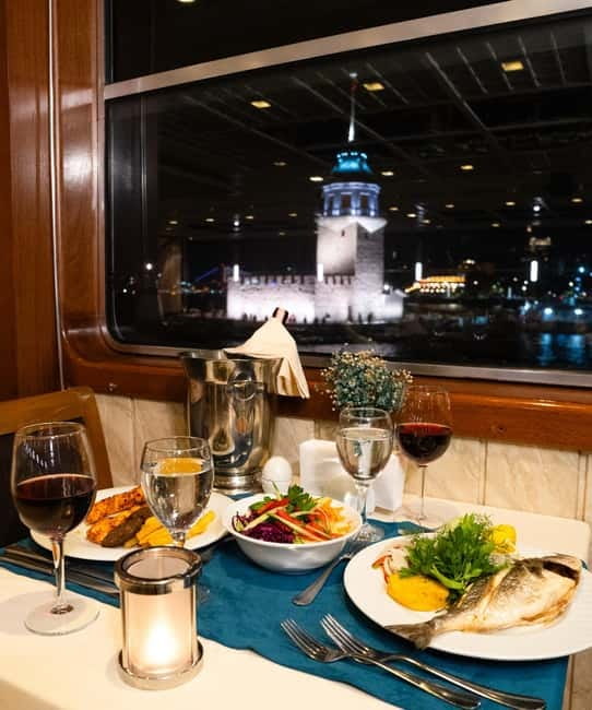 Istanbul: Bosphorus Dinner Cruise & Turkish Night Show - Photos, seating, and small annoyances