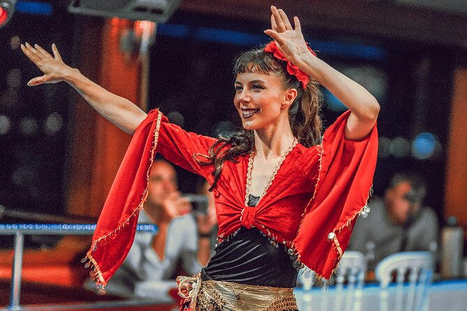 Istanbul: Bosphorus Dinner Cruise with Turkish Night Show - Rumeli Fortress and the Asian shore