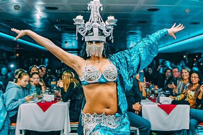 Istanbul: Bosphorus Dinner Cruise with Turkish Night Show - Service, staff, and the feel of a large dinner