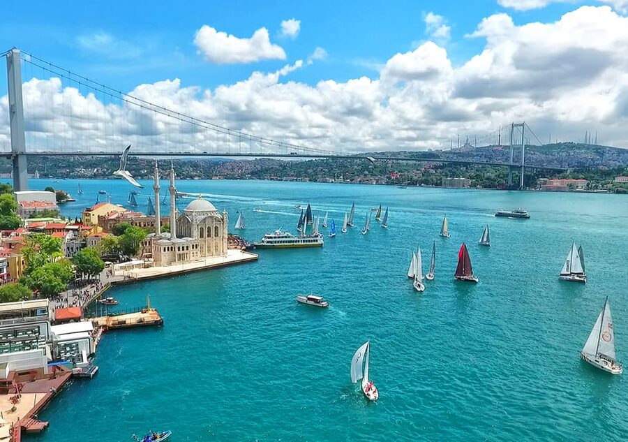 Istanbul: Bosphorus Sightseeing Cruise with Sunset Option - Boarding and the 90-Minute Route