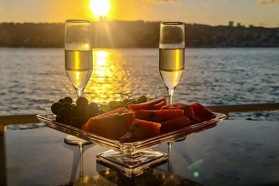 Istanbul: Bosphorus Sunset Cruise with Drinks & Snack - Bebek and the northern Bosphorus