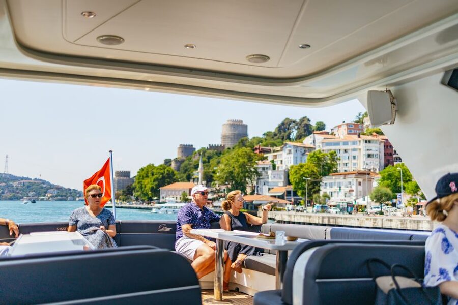 Istanbul: Bosphorus Yacht Cruise with Stopover on Asian Side - Key points to know before you book