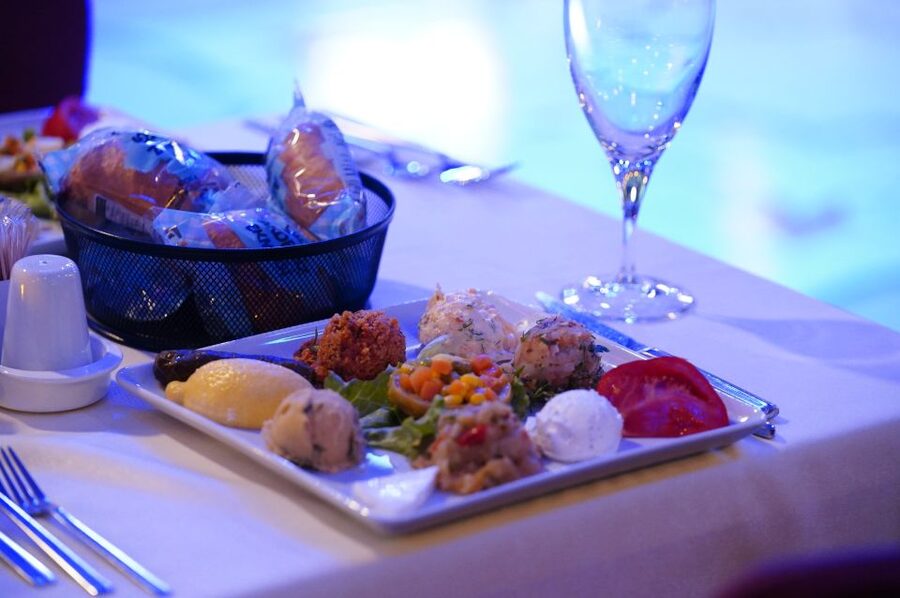 Istanbul: Dinner Cruise and Entertainment with Private Table - The Bosphorus at night, from Dolmabahçe to Ortaköy