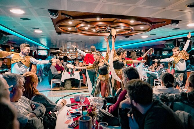 ISTANBUL: Dinner Cruise On The Bosphorus with Turkish night show - Food, drinks, and service: what to expect