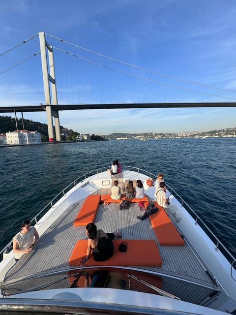 Istanbul: Morning or Sunset Cruise with Guide and Snacks - Maiden’s Tower and Topkapı Palace close the route