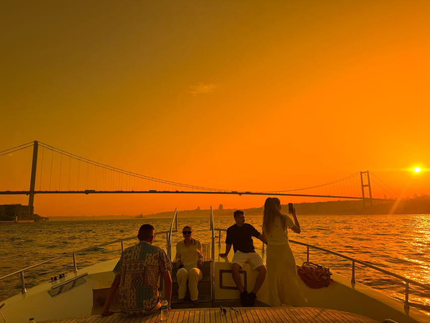Istanbul: Morning or Sunset Cruise with Guide and Snacks - Ortaköy and Çırağan bring the city close to the water