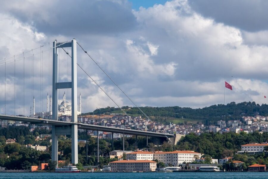 Istanbul: Sunset or Day Small-Group Yacht Cruise with Snacks - Snacks, tea, and the small details that matter