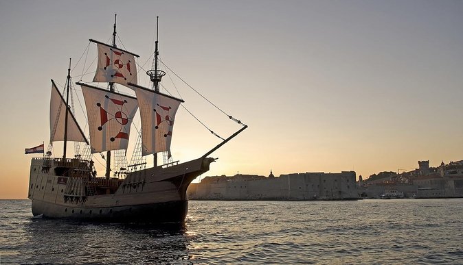 Karaka - The Best Dubrovnik Sunset Cruise (adults only) - Passing Lokrum and its old shipwreck legend