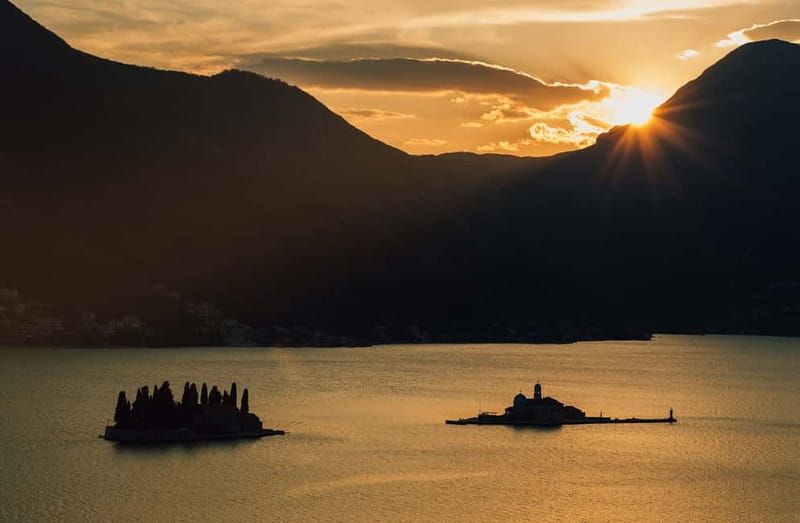 Kotor: Bay of Kotor and Blue Cave Speedboat Tour - The first 55 minutes: Kotor’s walls and coastal villages