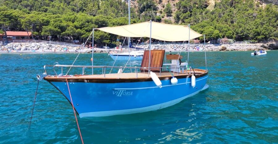 La Spezia: Cinque Terre and Portovenere Full-Day Boat Tour - Leaving La Spezia for Portovenere