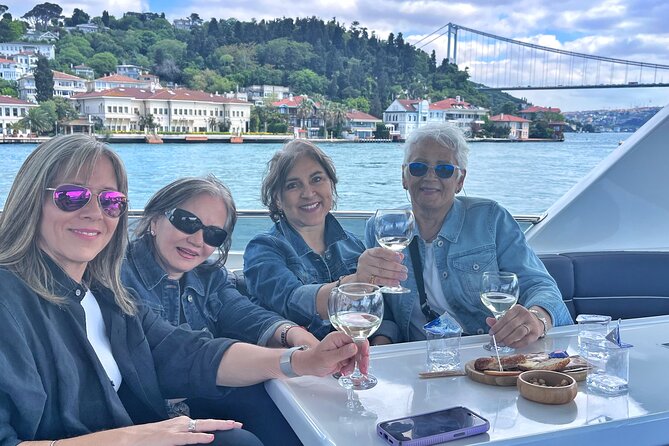 Luxury Bosphorus Yacht Tour – Asian Side Stop & Exploration - Maiden’s Tower and the Return Toward the Golden Horn