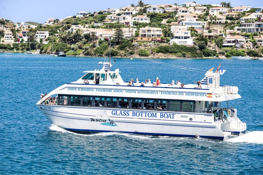 Mahon: Harbor Boat Tour with Underwater Viewing & Commentary - Why Mahón Harbor deserves a boat trip