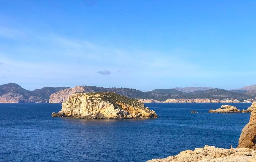 Mallorca: 2-Hour Coastline & Malgrat Islands Catamaran Tour - The run toward the Malgrats Islands