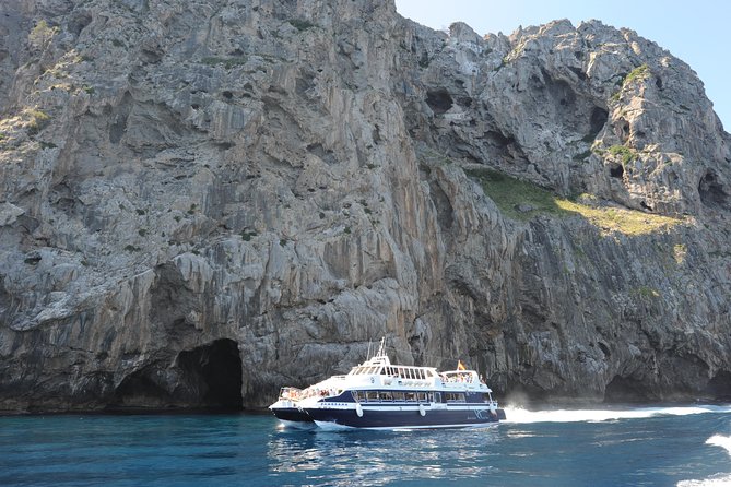 Mallorca in One Day Sightseeing Tour with Boat Ride and Vintage Train - The 1912 Sóller railway
