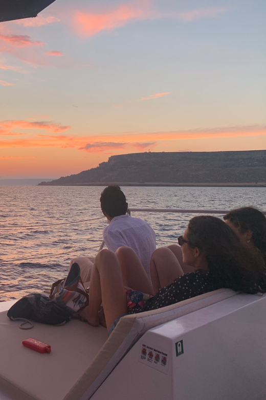 Malta: Blue Lagoon Evening Catamaran Cruise - Blue Lagoon after the daytime rush