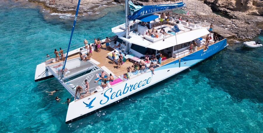 Malta: Blue Lagoon Evening Catamaran Cruise - Comfort, crowd levels, and practical limits