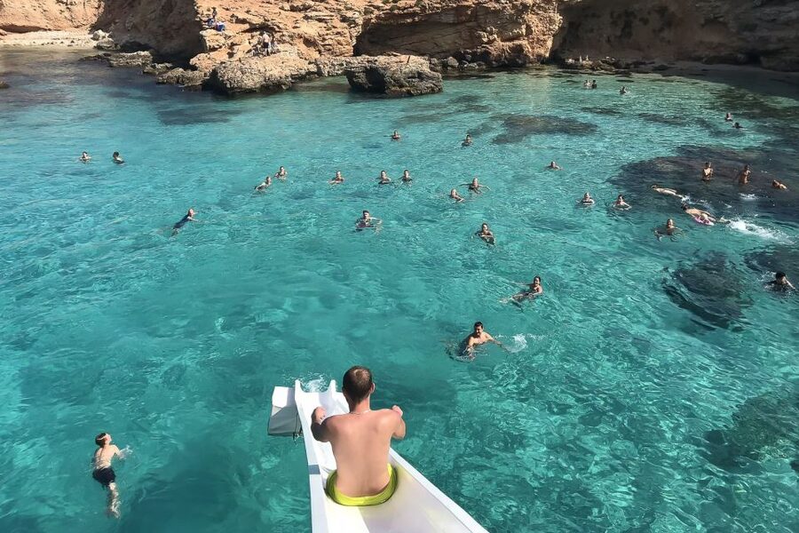 Malta: Gozo, Comino & Blue Lagoon Cruise - swim & sightsee - The return route saves more scenery for the end