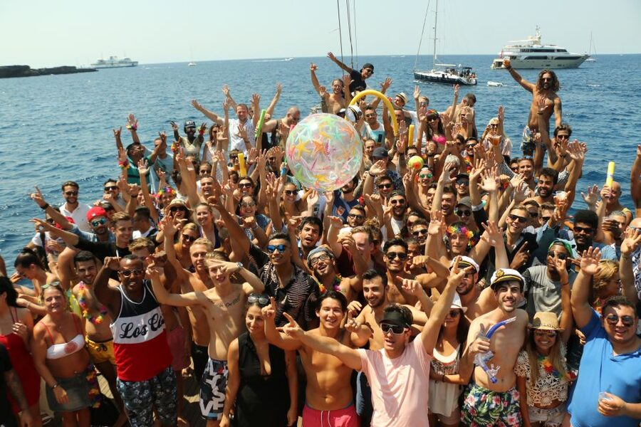 Malta: Lazy Pirate Boat Party with Drinks & Food - Who Will Enjoy the Lazy Pirate Most?