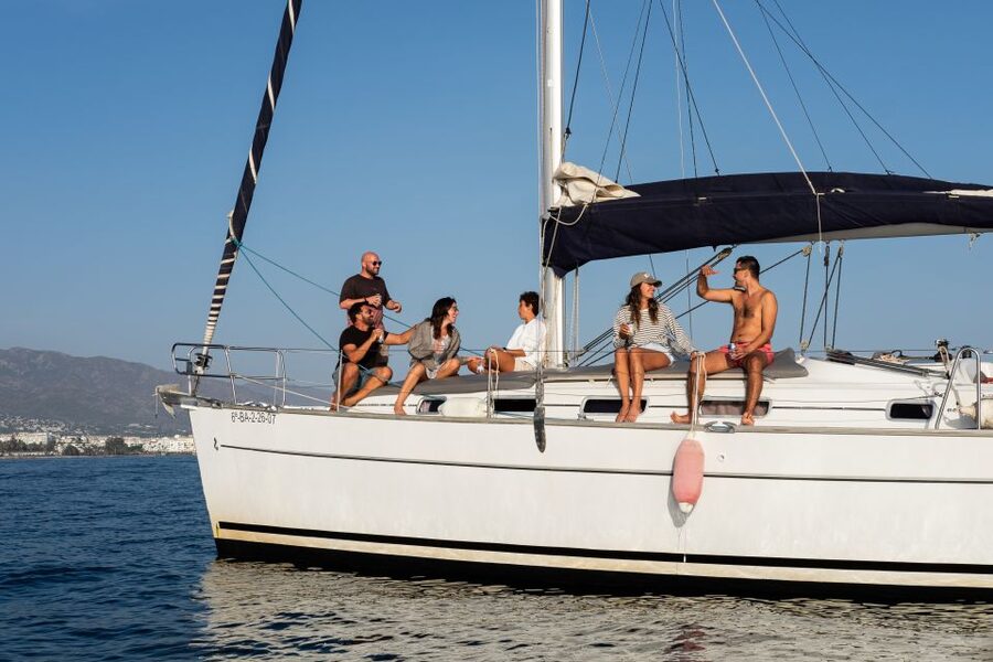 Marbella: Sailing & Dolphin Watching with Snacks and Drinks - Key points at a glance