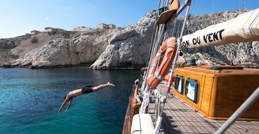 Marseille: Calanques Sailing Day Trip with Lunch and Wine - Sormiou, Morgiou, Sugiton, or La Côte Bleue