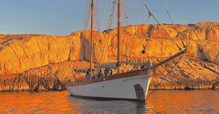 Marseille: Frioul Islands Sunset Cruise with Cocktail Dinner - Boarding at Pier #2 in Marseille’s Old Port