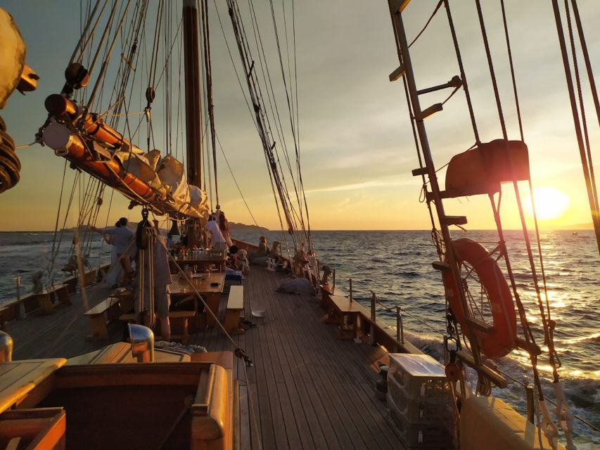 Marseille: Frioul Islands Sunset Cruise with Cocktail Dinner - FAQ
