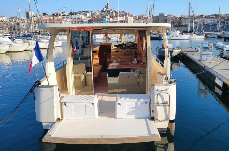 Marseille: Sunset Boat Cruise with Buffet and Organic Wine - Practical advice for a smoother evening