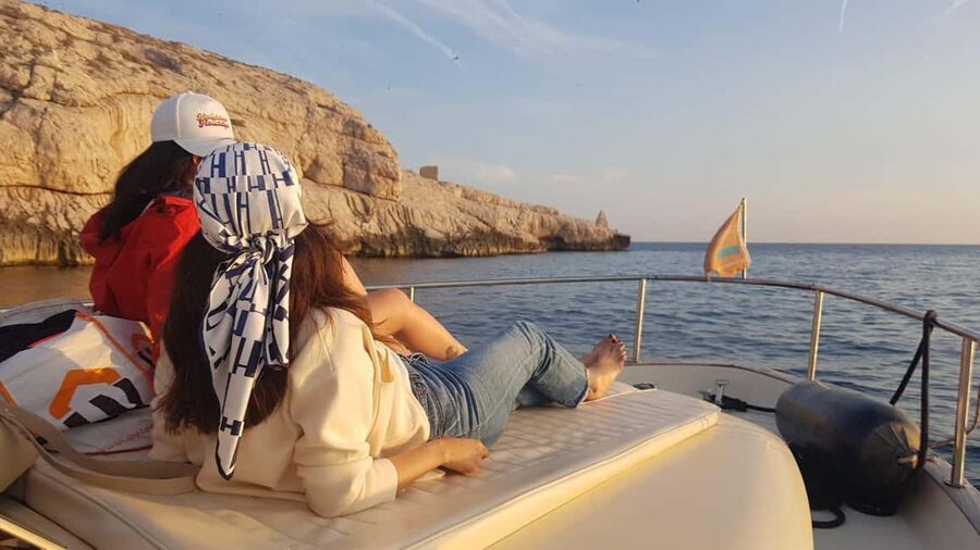 Marseille: Sunset Boat Cruise with Buffet and Organic Wine - The ride toward the Frioul archipelago