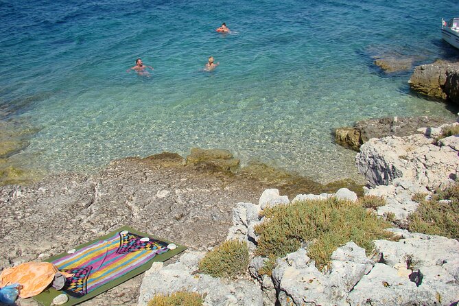 Medulin -Kamenjak 5h boat trip with lunch & drinks on Sandra Boat - Ceja Island: pretty, quiet, and short on shade