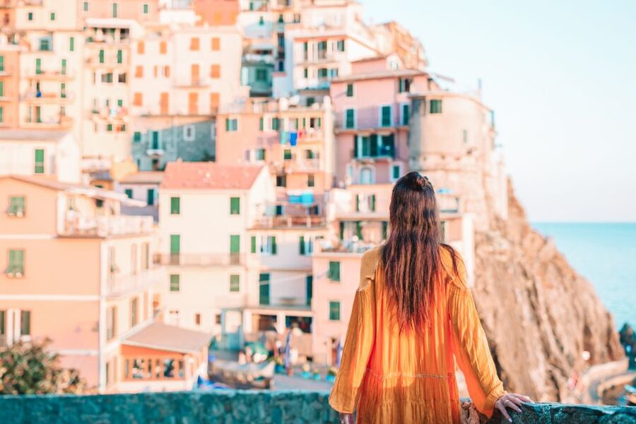 Milan: Cinque Terre Full-Day Guided Trip With Cruise - The train to Sestri Levante