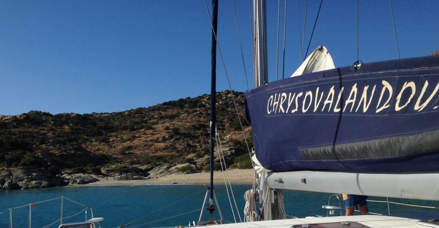 Milos: Half-Day Morning Catamaran Cruise to Kleftiko - Kalogries Bay brings the first swim