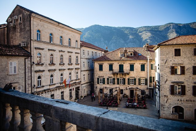 Montenegro Full-Day Trip from Dubrovnik with Optional Boat Trip - Border crossings, timing, and the return to Dubrovnik