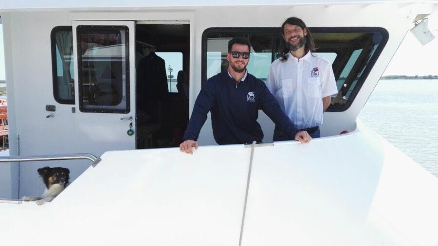 Murano & Burano: Boat Tour with Guide & Glass Factory Visit - The boat ride from Venice sets the mood